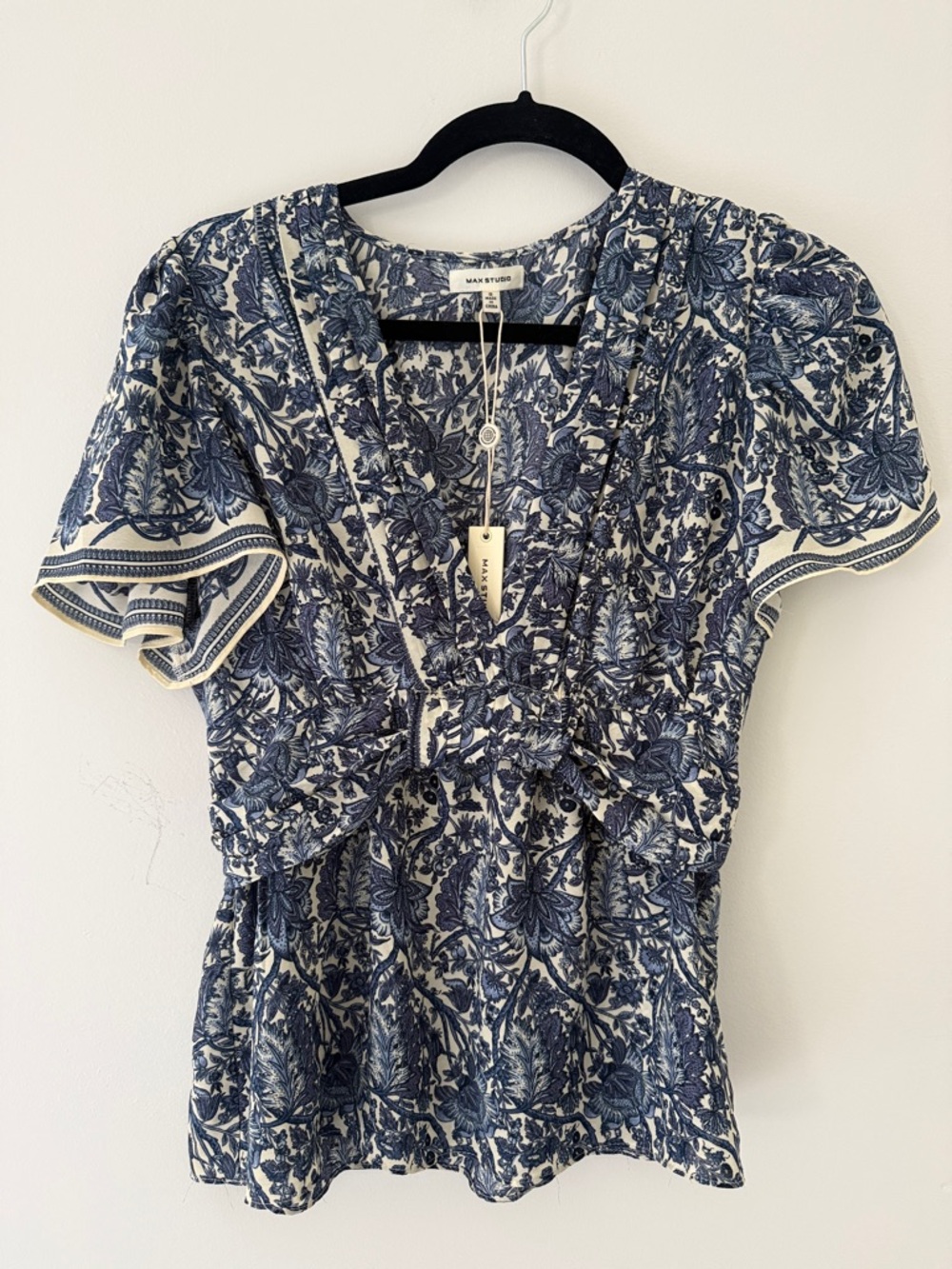 NWT Max Studio Flowy Top